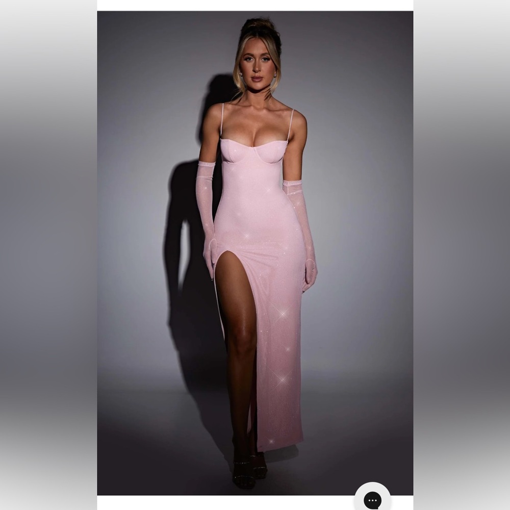 Elegant Pink Evening Gown without Gloves